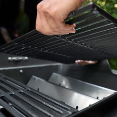 Spirit® E-425C Gas Grill Stealth® Edition (Liquid Propane)
